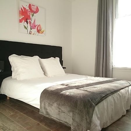 Maison De Ville Panzió Magny-en-Vexin Kültér fotó