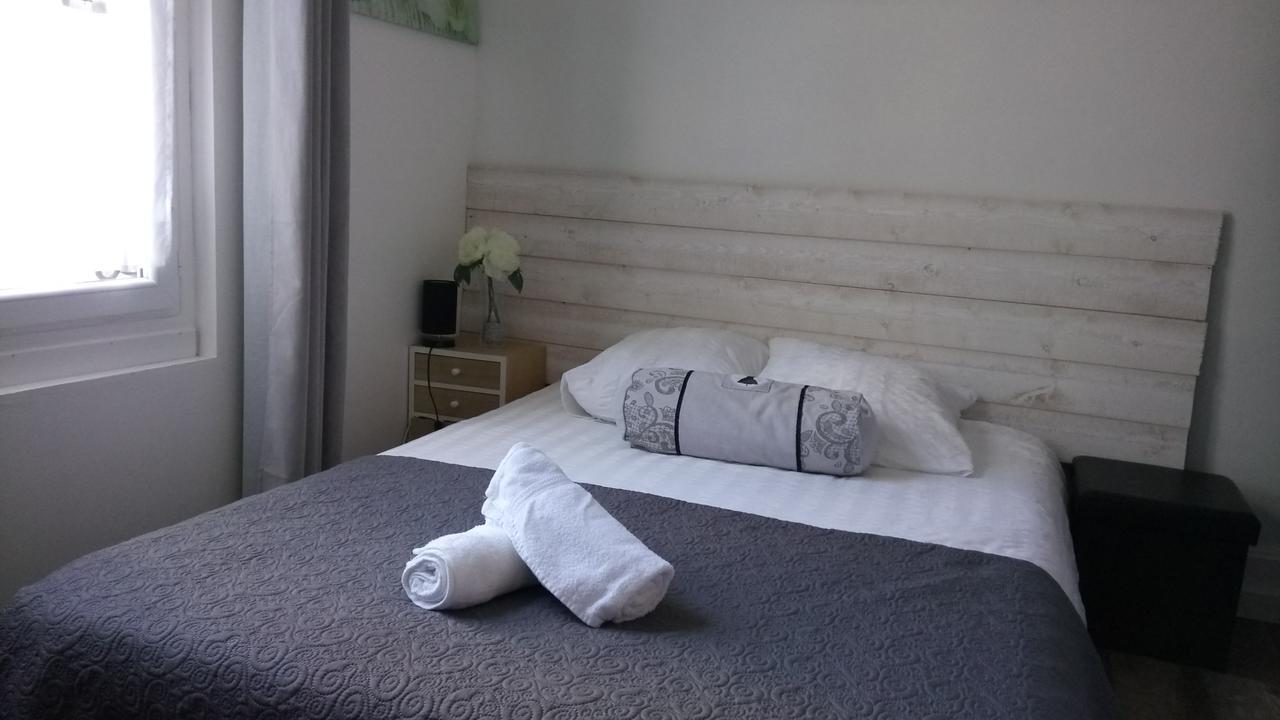 Maison De Ville Panzió Magny-en-Vexin Kültér fotó